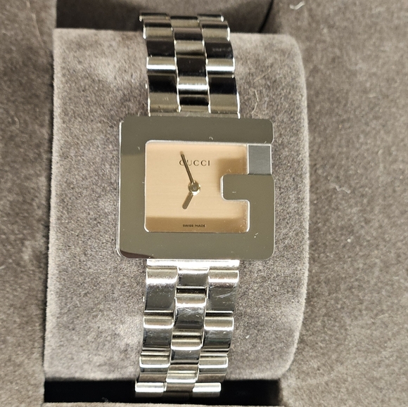 Gucci Accessories - Authentic Gucci "G" 3600L Ladies 29mm Watch Champagne Pink Dial